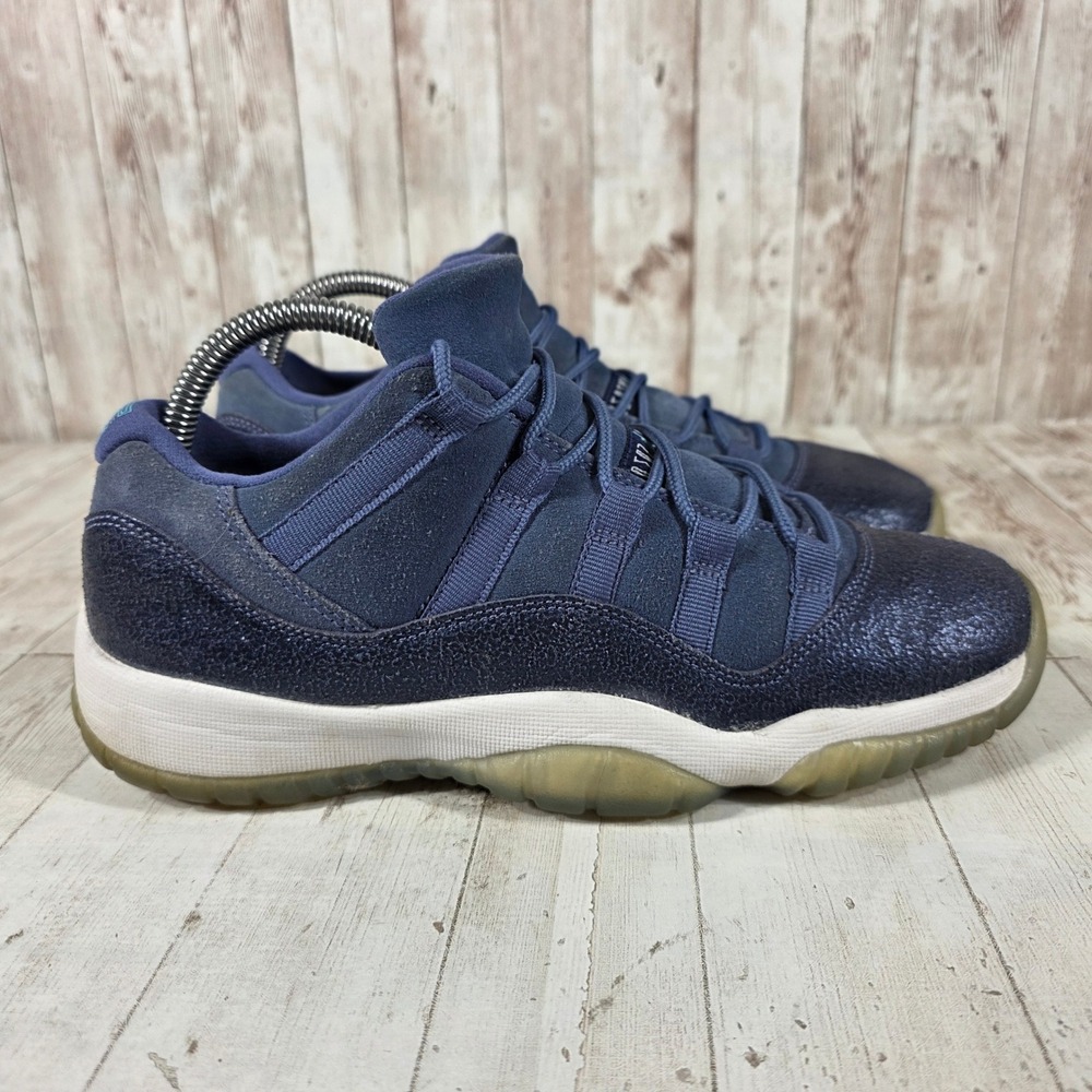 Jordan 11 Retro Low Blue Moon Sneakers Navy Suede 580521-408 Womens 8 / 6.5Y